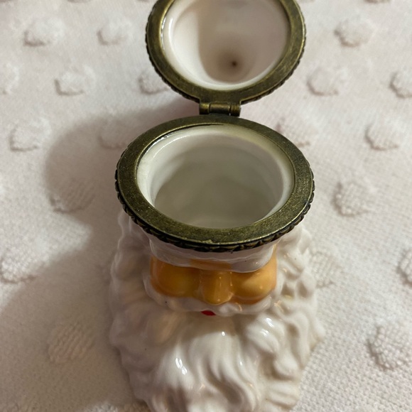 Santa Claus porcelain trinket box - Picture 5 of 7